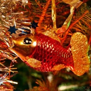 Addobbo per l'albero di natale a forma di pesce